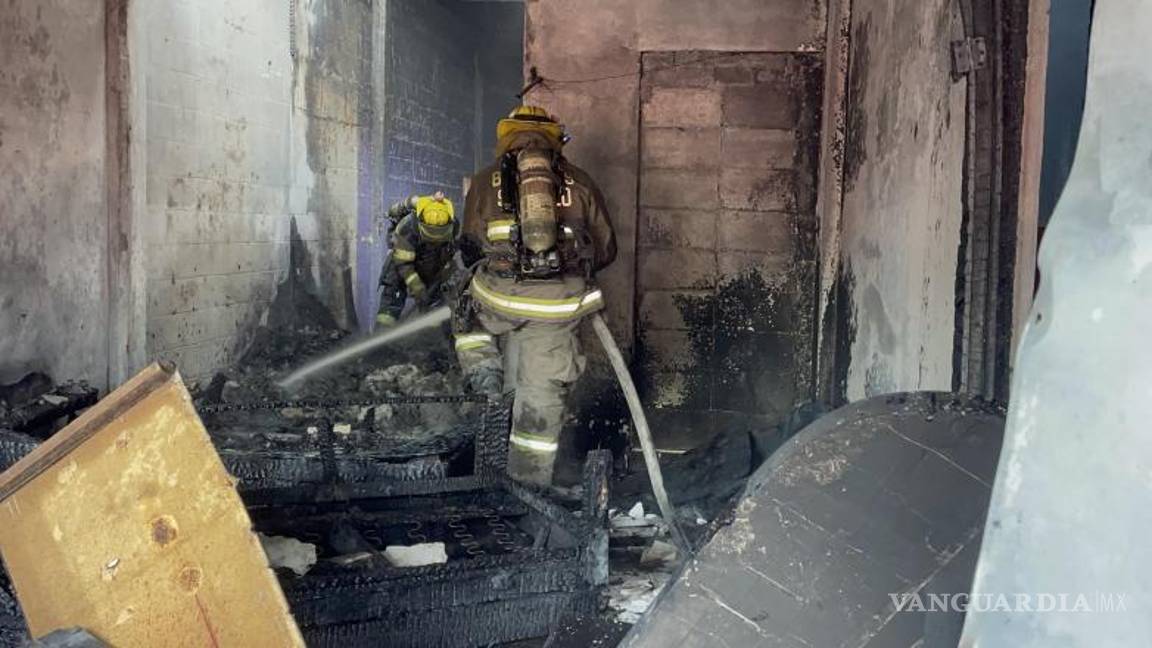 $!Personas que ingresaron a consumir drogas provocaron el incendio en el inmueble.