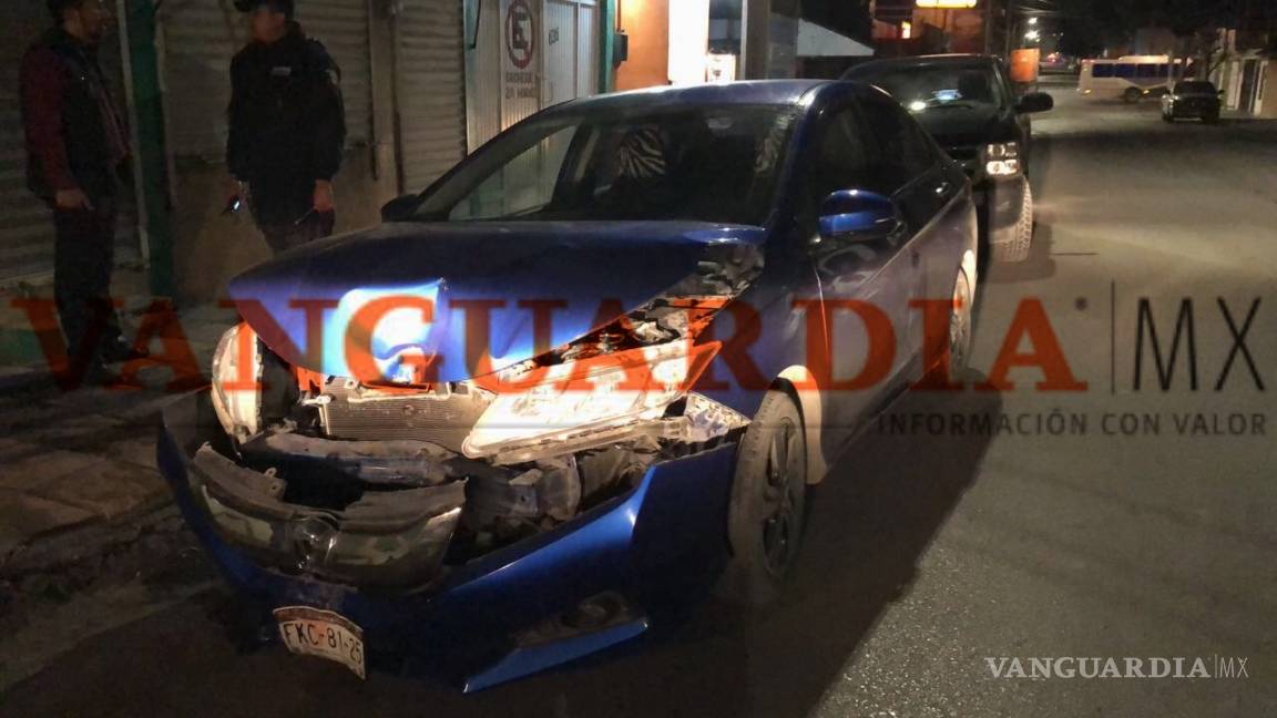 Chofer de Uber es asaltado y choca al intentar huir en Saltillo