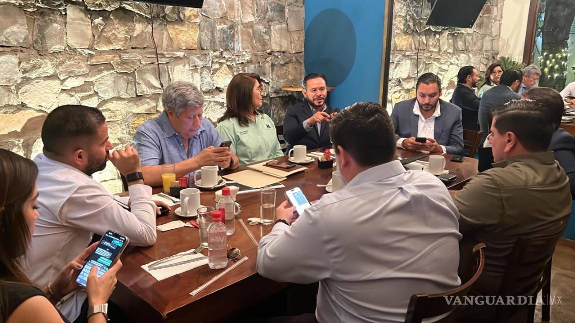 $!Autoridades municipales de Allende, Nava, Múzquiz y San Buenaventura se reunieron con el titular del IMSS para revisar iniciativas que fortalezcan los servicios médicos y administrativos del Instituto en la Región Centro.