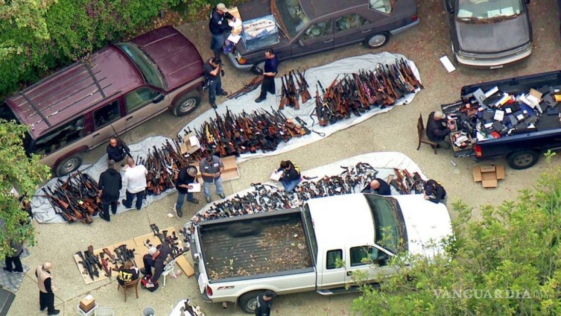 Encuentran miles de armas en un lujosa mansión de Los Ángeles