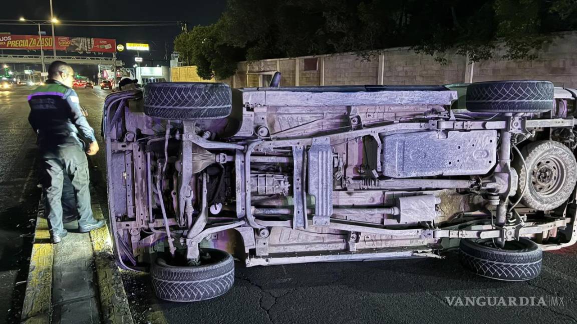 $!Elementos de Tránsito Municipal acudieron al lugar tras el reporte al 911.