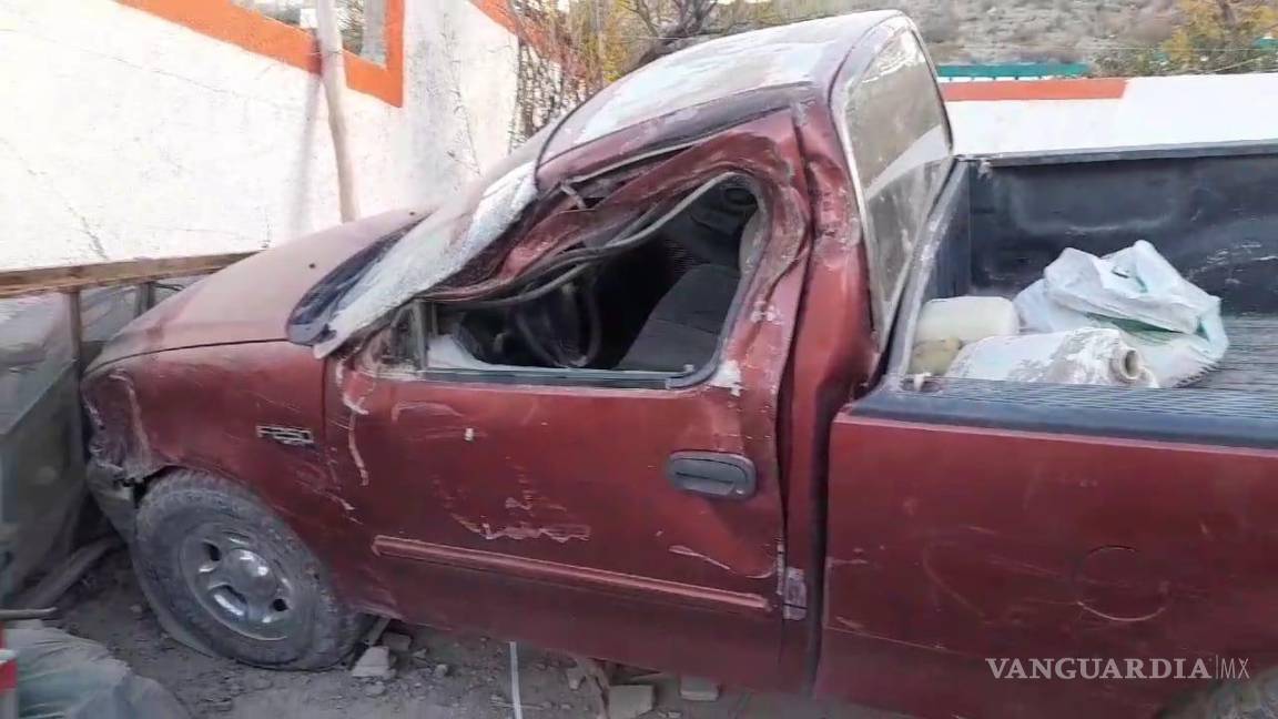 Choca contra domicilio en Parras y casi causa tragedia; responsables huyen