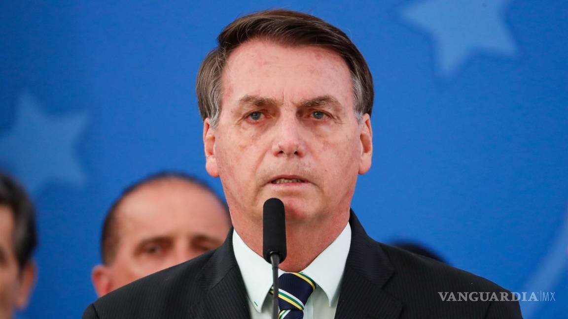 Abren investigación contra Bolsonaro por compra de vacunas