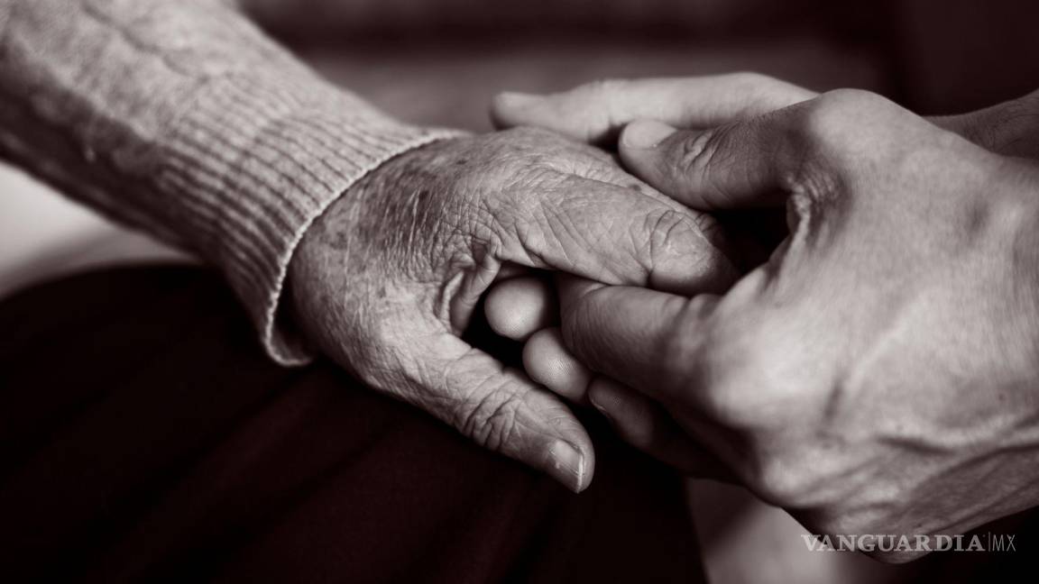 Por ley, plantean apoyar a familiares cuidadores de personas con Alzheimer en Coahuila
