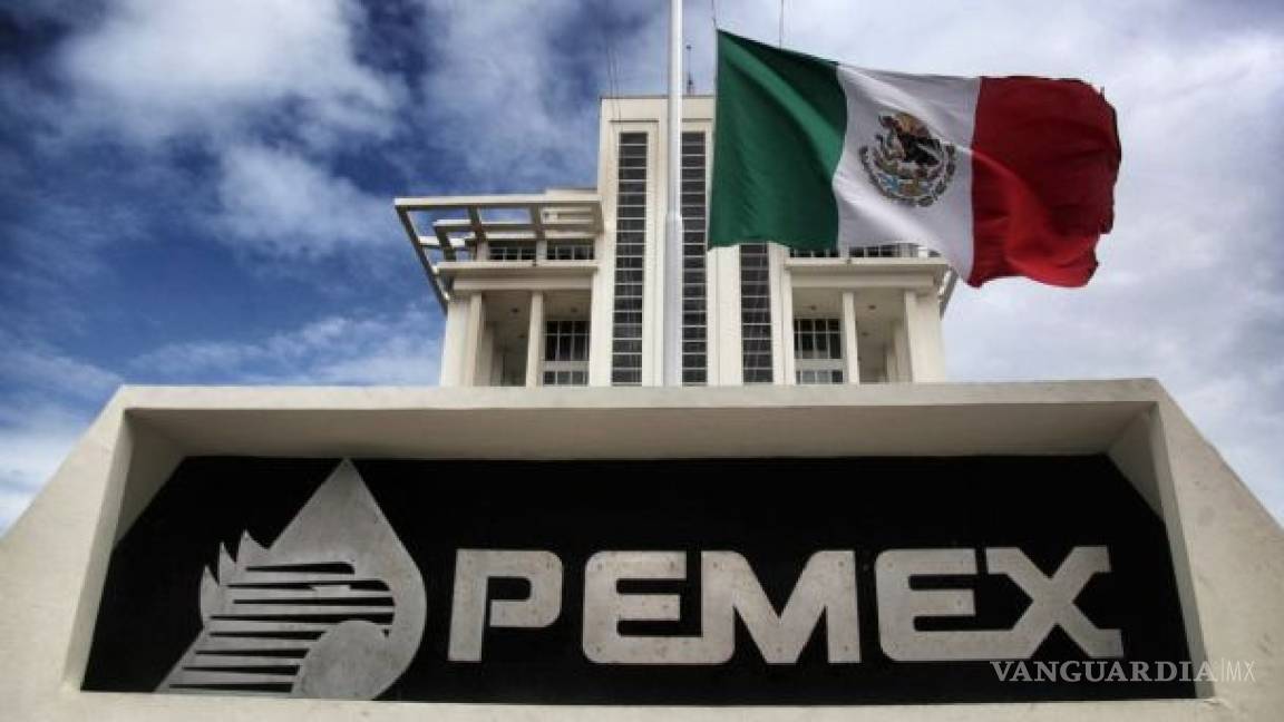 Mientras se incendiaba Sonda de Campeche, Sener premia a Pemex con megayacimiento
