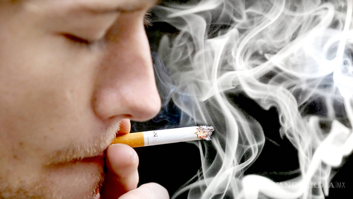 Viven fumadores seis años menos, revelan datos de la Secretaría de Salud