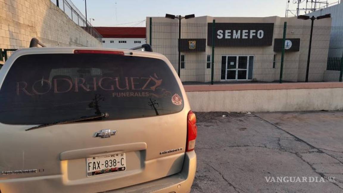 $!El cuerpo fue trasladado al Semefo para practicarle la necropsia correspondiente.