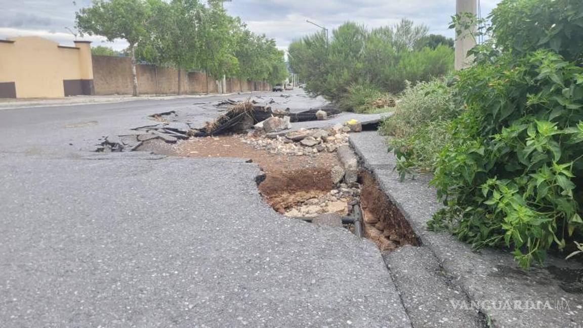 $!Vecinos del sector reportaron que el tramo ya había sido reparado anteriormente, pero las lluvias lo volvieron a dañar.