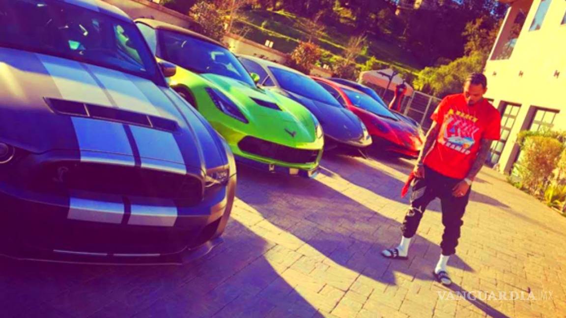 $!Humilde… El último capricho de Chris Brown: un Lamborghini que cambia de color