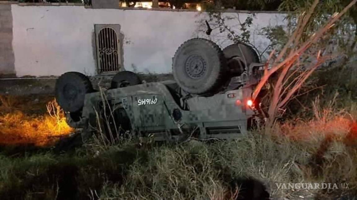 Camioneta de Sedena vuelca en Nuevo Laredo y 7 militares terminan heridos