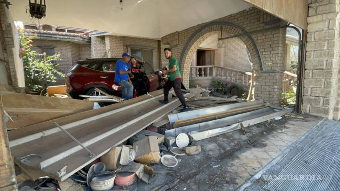 $!El vehículo causó gran cantidad de destrozos.