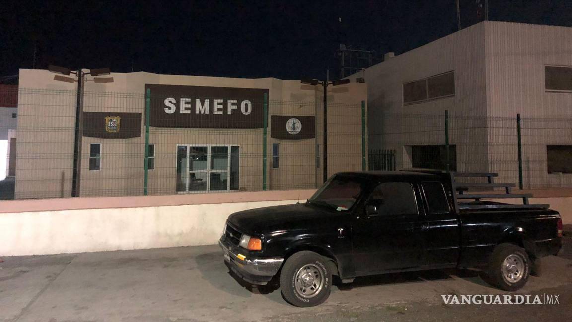 $!Un joven de 25 años murió instantáneamente al caer de su motocicleta en la carretera Saltillo-Monterrey.