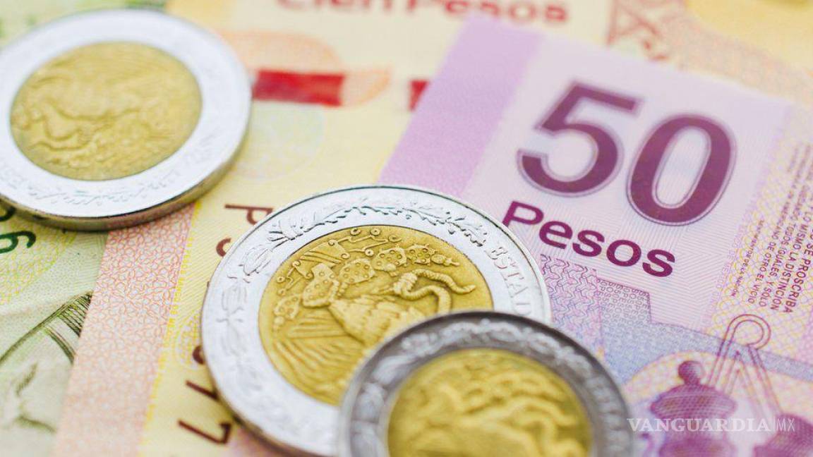 Cierra el peso con pérdidas en Día de la Independencia