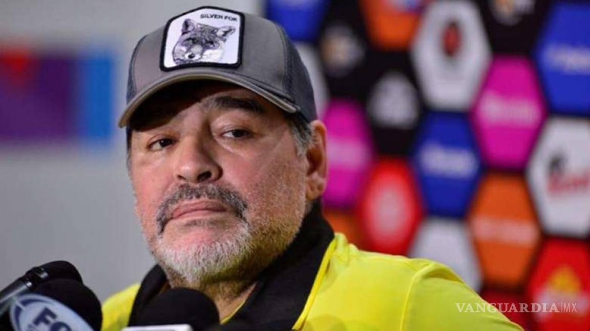 'Maradona estaba secuestrado por su abogado'; exesposa de Diego