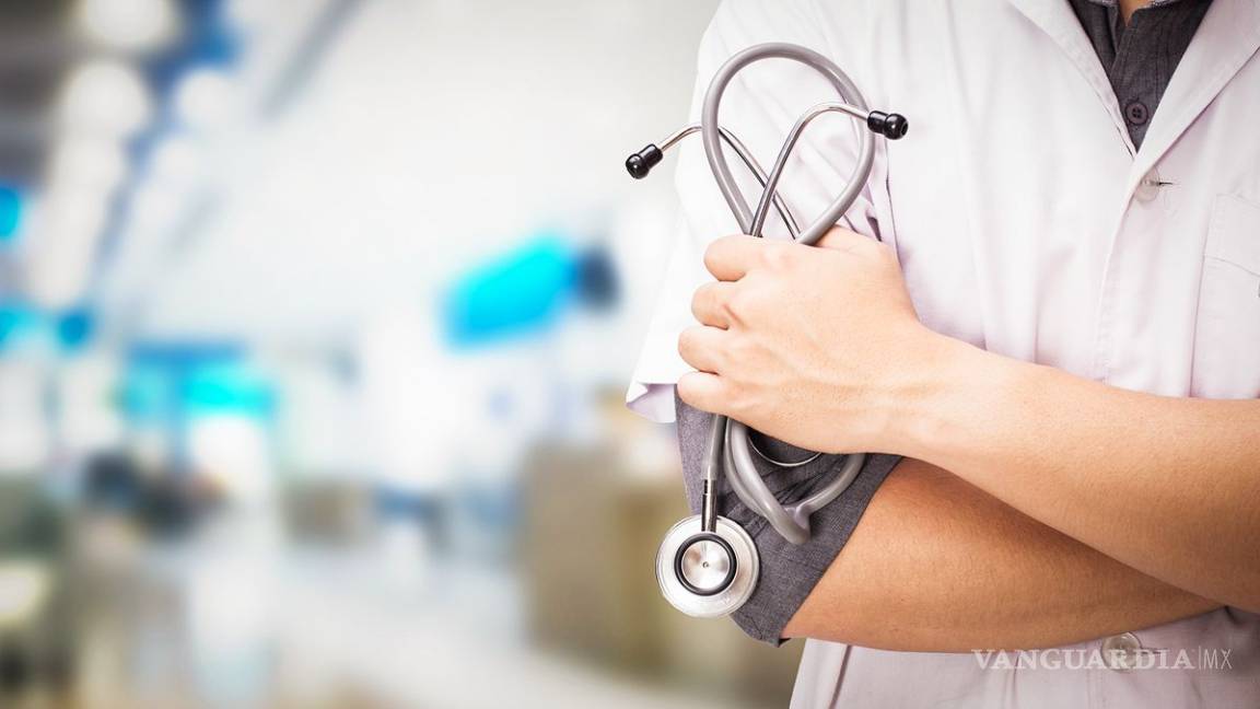 IMSS anuncia bono de 15% a médicos que trabajen en zonas rurales