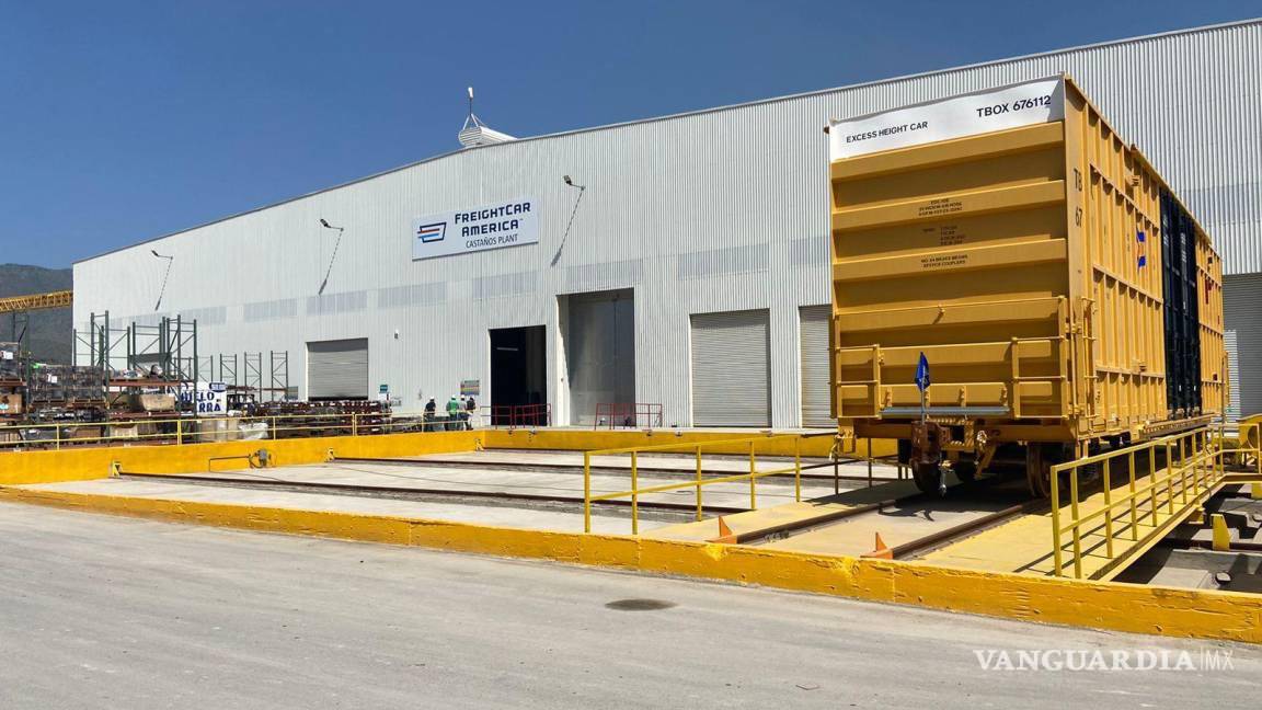 Por ‘bajas utilidades’ paran labores trabajadores de FreightCar America en Castaños