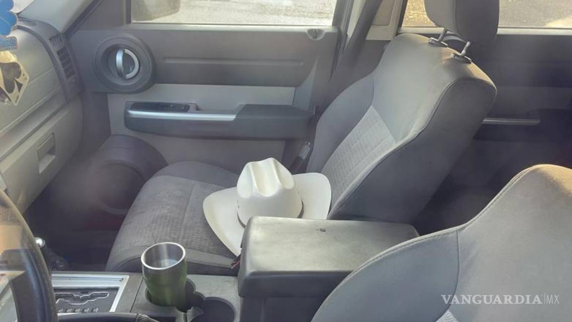 $!Un termo con cerveza en el interior del auto fue clave para que el conductor fuera puesto a disposición del Ministerio Público.