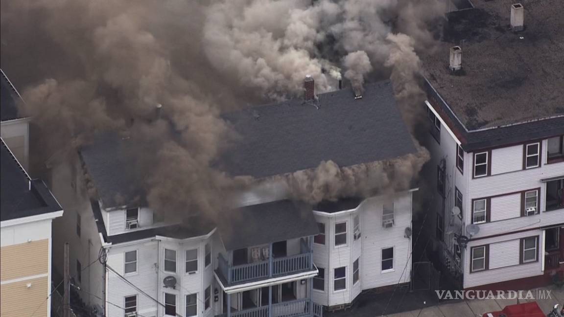 Evacuan a residentes en Massachusetts tras explosiones e incendios