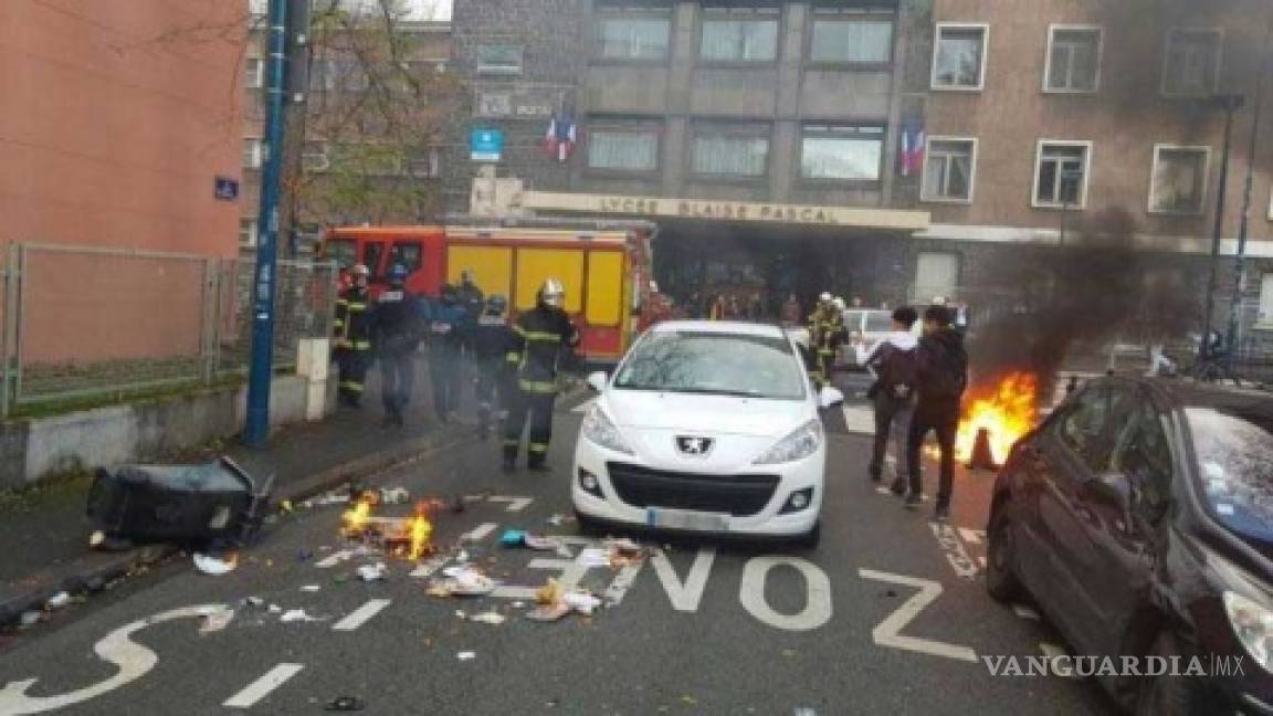 Protestas en Francia se extienden al sector educativo