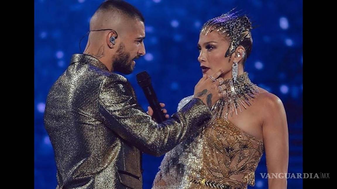 Maluma invita a Jennifer Lopez a cantar en su concierto y olvida la canción