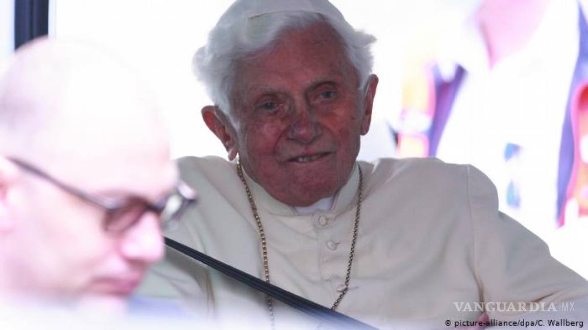 Papa emérito Benedicto XVI está gravemente enfermo, asegura biógrafo