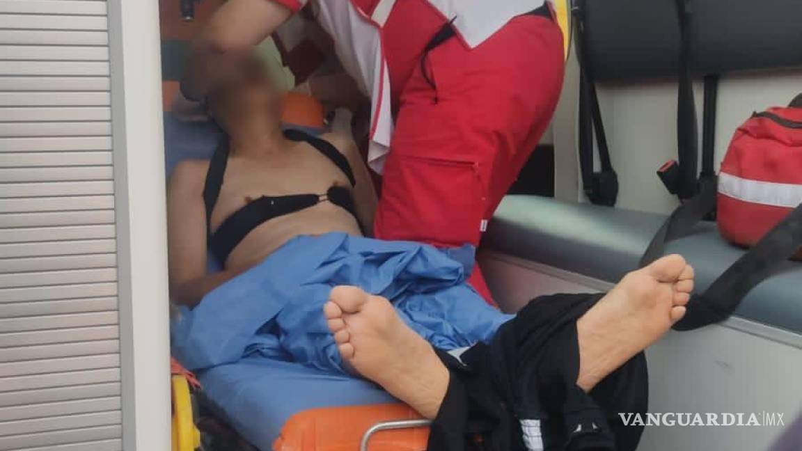 ‘Golpe de calor’ deja a hombre inconsciente en el centro de Monterrey