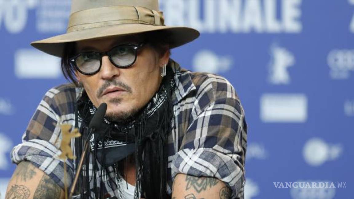 &quot;Ahoguémosla antes de quemarla&quot;, Johnny Depp queda mal parado por violentos mensajes
