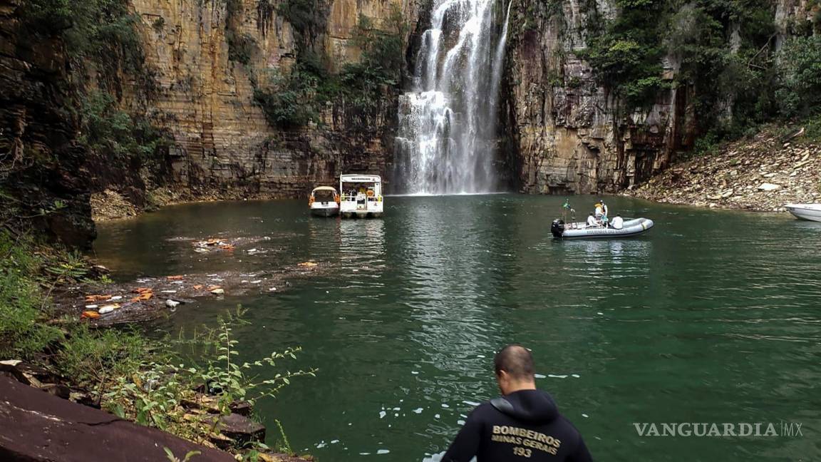 Sube a 8 la cifra de muertos por caída de rocas sobre barcas de turistas en Brasil