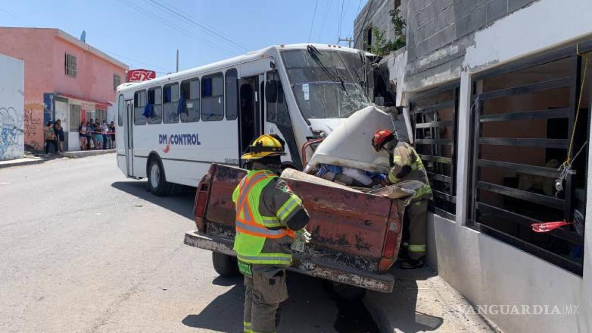 $!El accidente ocurrió minutos antes de las 15:00 horas de este martes.