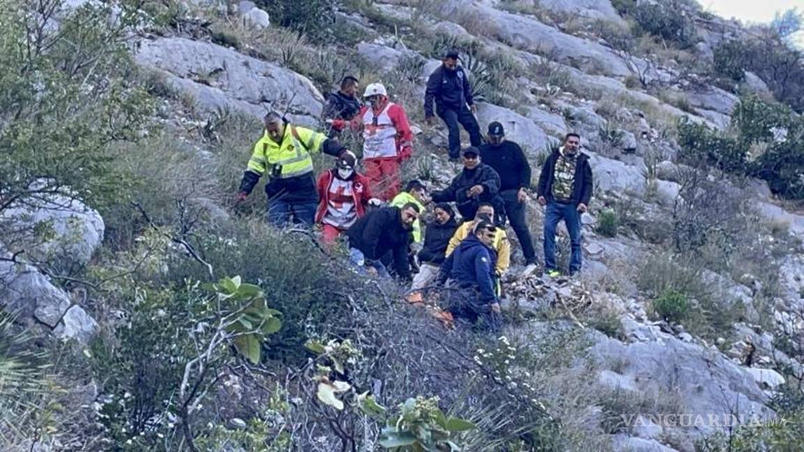 $!Más de 10 elementos pertenecientes a distintas corporaciones policiacas y de la Cruz Roja, se sumaron al rescate del lesionado.