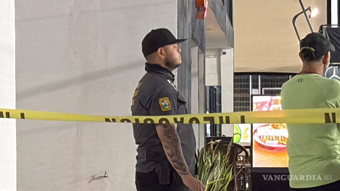 $!El hombre colapsó repentinamente durante un partido de pádel en Saltillo.