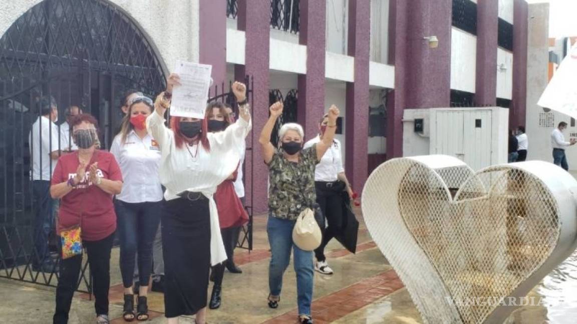 Layda Sansores recibe acta que oficializa su triunfo en Campeche, MC y PRI rechazan resultado