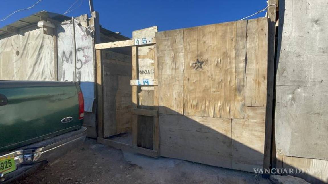 $!En una casa de lámina y madera se realizaron los rezos tras el fallecimiento de la menor de tres meses de edad.