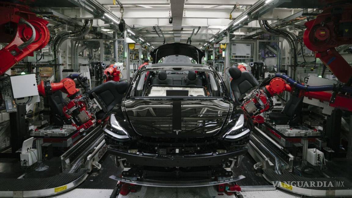 Tesla fabricará 100 mil autos eléctricos para Hertz, es la mayor compra de la historia
