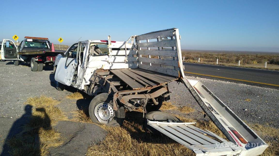 Vuelca joven en la autopista Saltillo-Torreón; conductor ileso