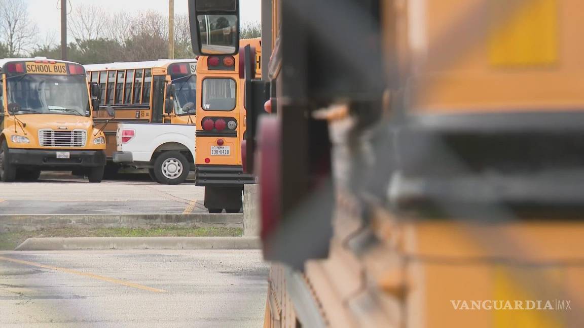 Adolescente de 12 años habría abusado de menor de 6 en autobús escolar, en EU