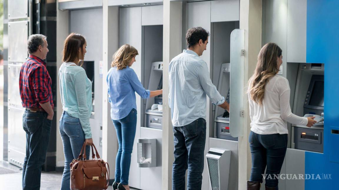 $!Los bancos en México cerrarán sus puertas por el 17 de noviembre, día de asueto oficial en conmemoración por la Revolución Mexicana.