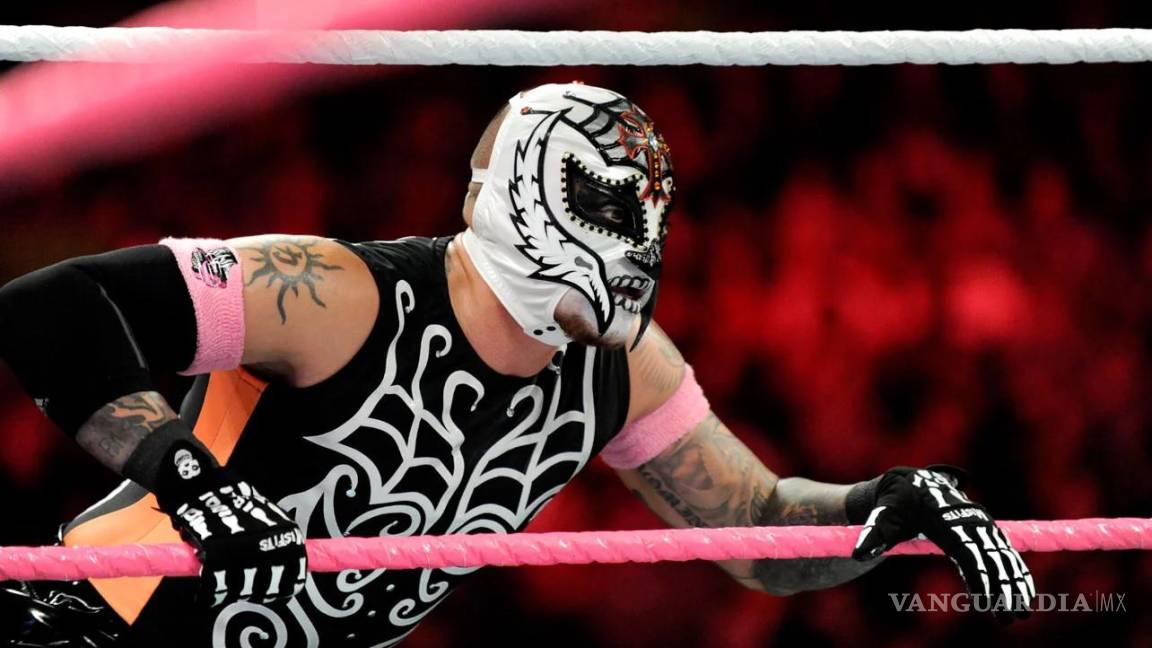 Rey Mysterio pone a México en lo más alto: entra al Salón de la Fama de la WWE