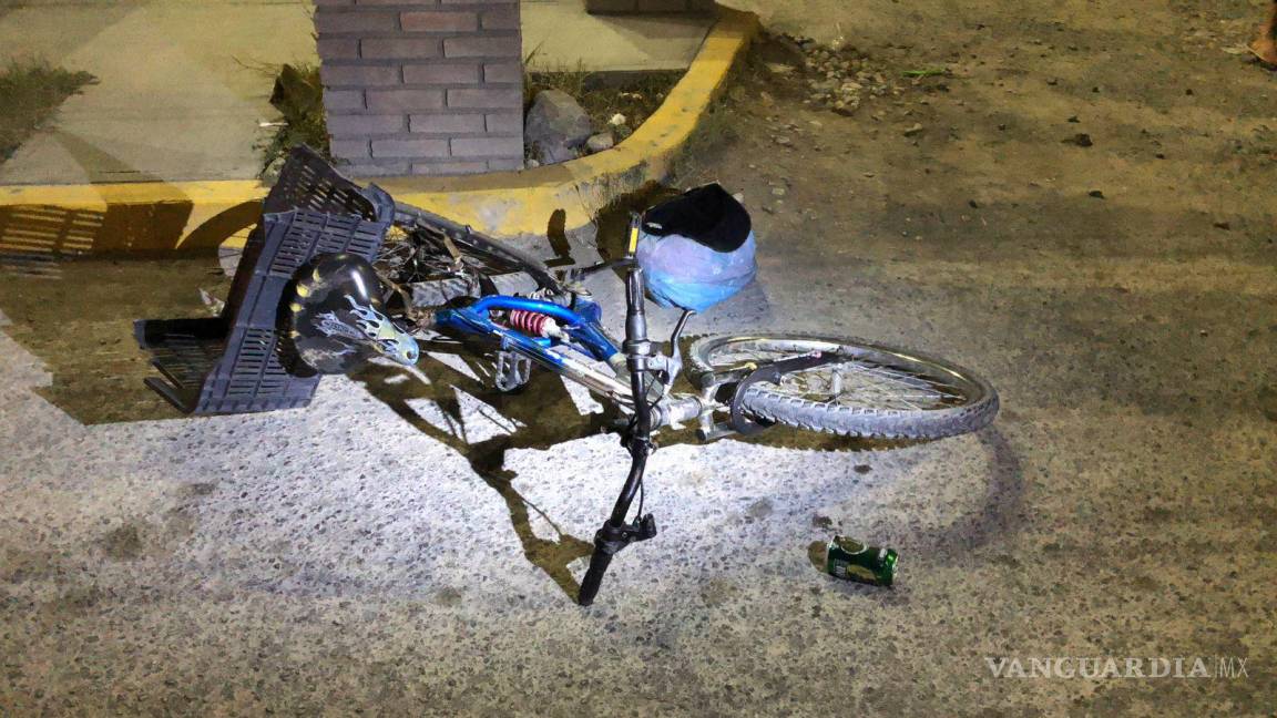 $!La bicicleta terminó destrozada.