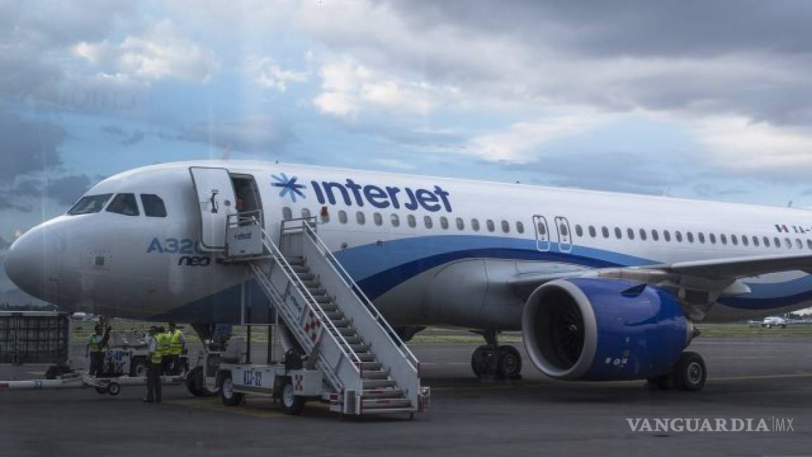 Sufren ‘viacrucis’ aéreo 4,722 pasajeros: Interjet cancela 29 vuelos