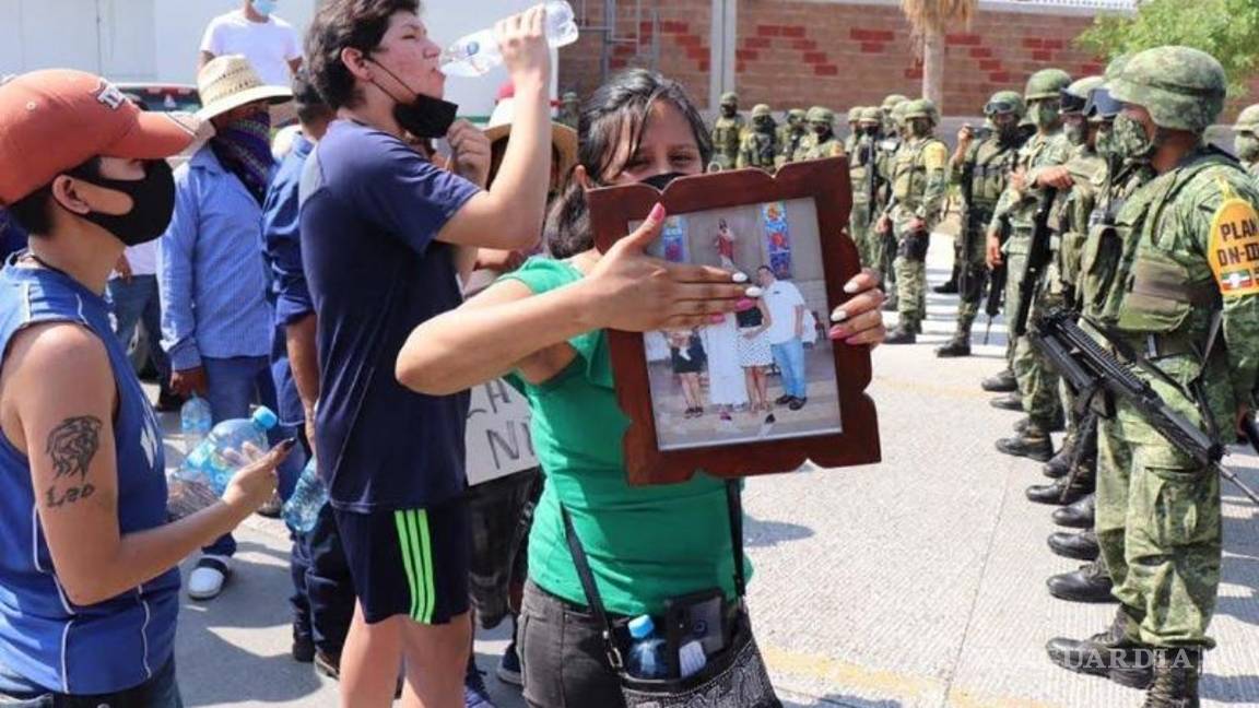 $!Elementos de la Guardia Nacional matan a dos en Nuevo Laredo, pobladores protestan; 'sembraron pruebas'