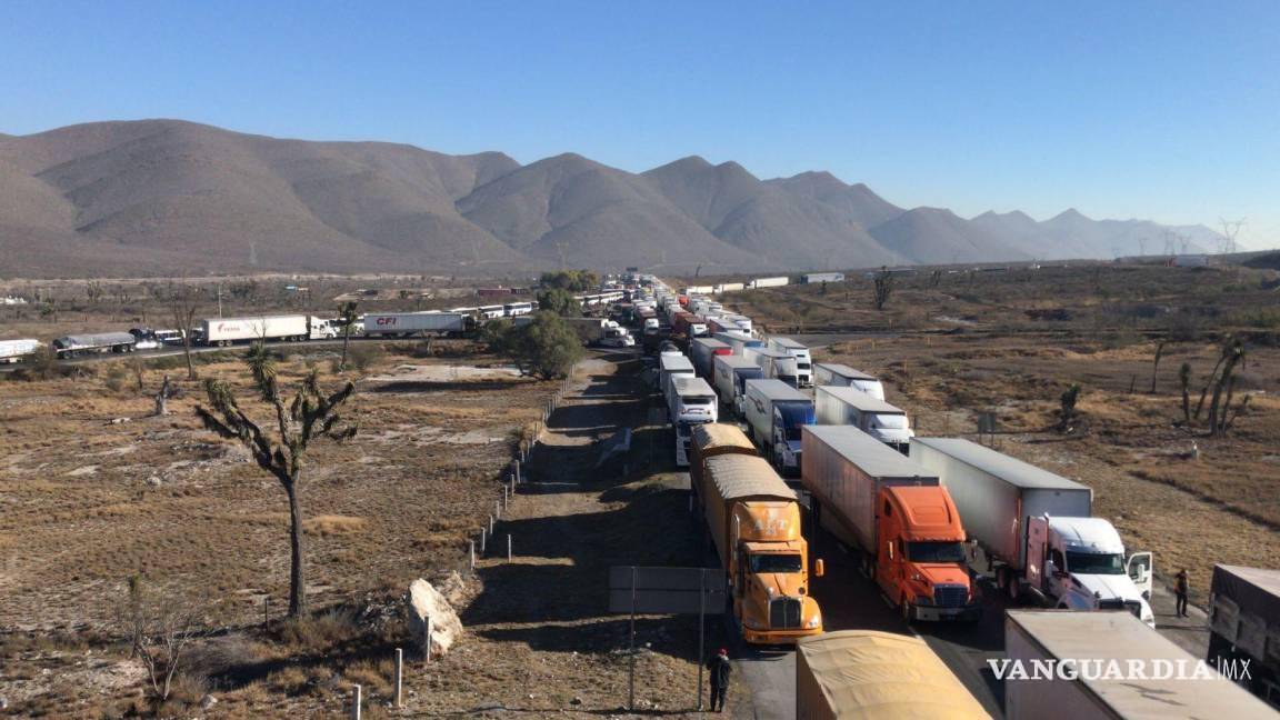 $!La carretera Monterrey-Saltillo es otra vialidad que registra problemas ante la carga vehicular.