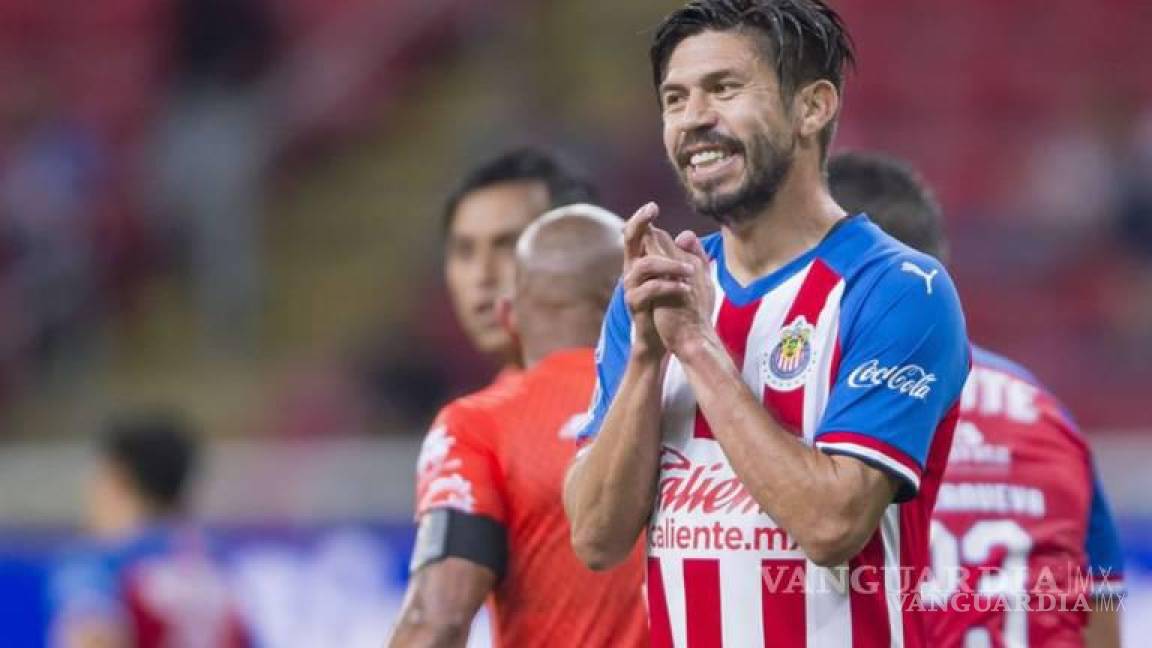 Oribe Peralta quiere seguir con Chivas; el Rebaño no dice nada
