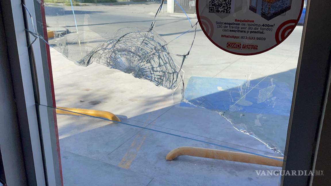 Roban Oxxo con cristalazo: detienen a uno en Saltillo