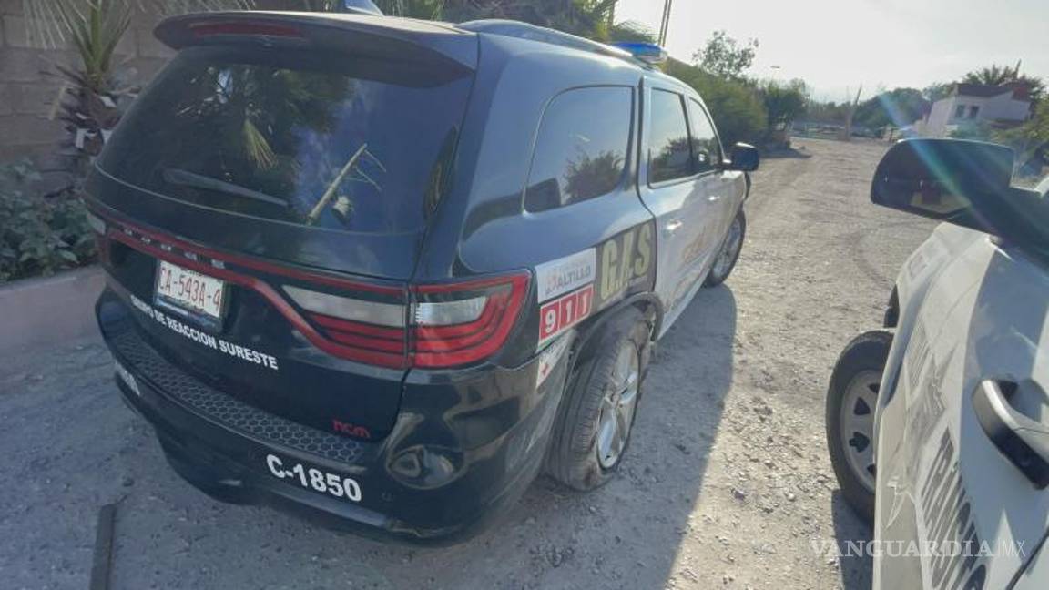 $!La unidad C-1850 del Grupo de Reacción Sureste estuvo involucrada en un choque en el cruce del bulevar Venustiano Carranza y avenida Campanares.