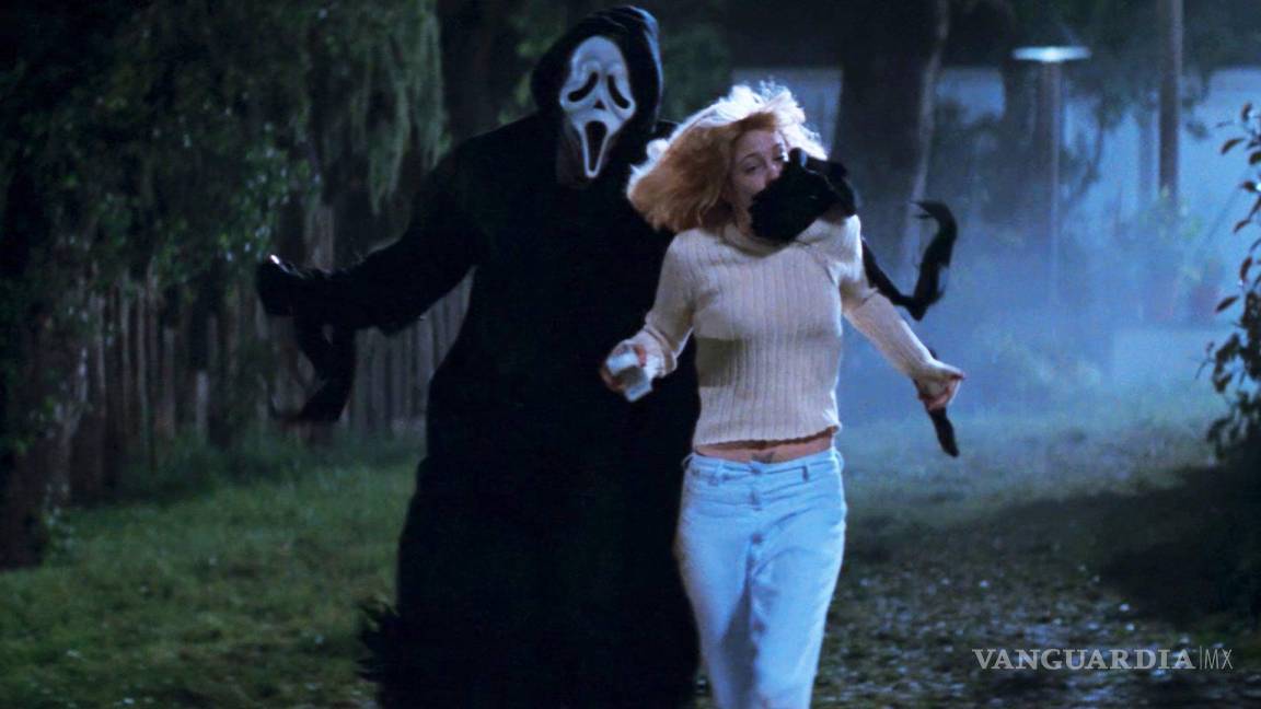 $!Drew Barrymore fue de las primeras actrices en firmar para “Scream”, lo que animó a otras estrellas a unirse al elenco.