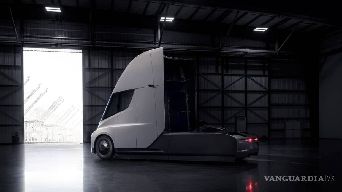 $!Tesla Semi, impresionante camión eléctrico que puede recorrer 804 km por carga