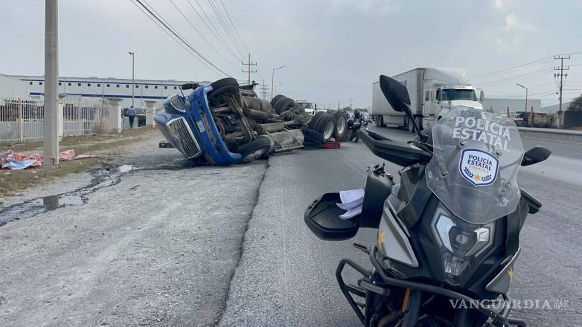 $!A pesar de lo aparatoso del percance, el chofer resultó ileso.