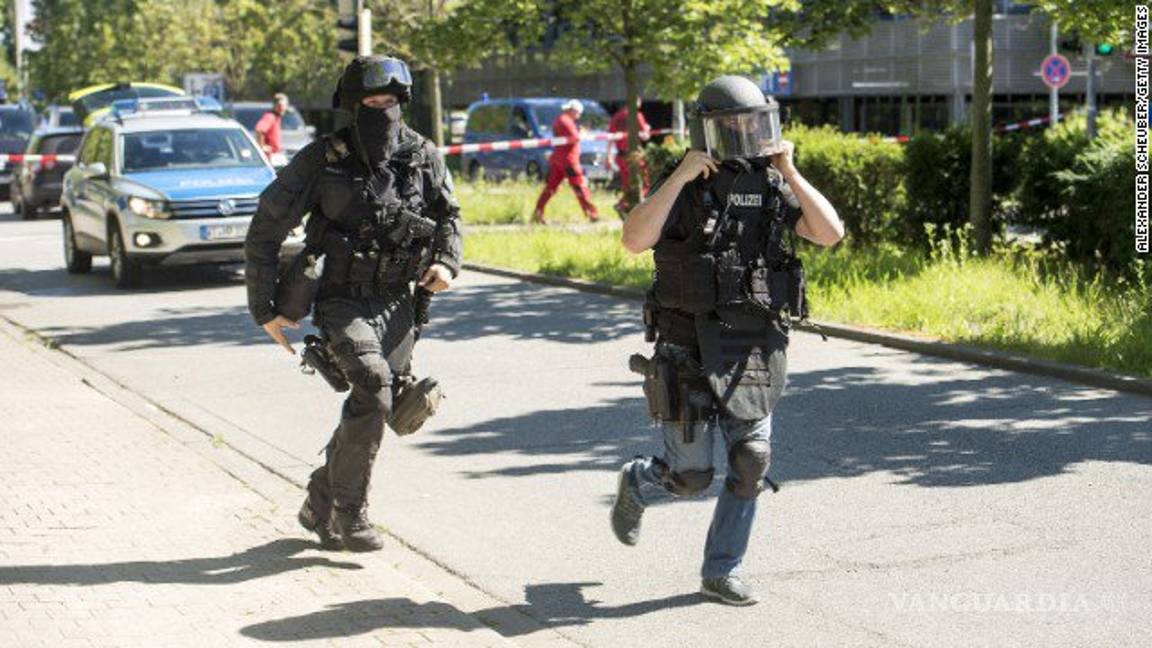 $!Reportan abatido al hombre que disparó en un cine alemán causando decenas de heridos