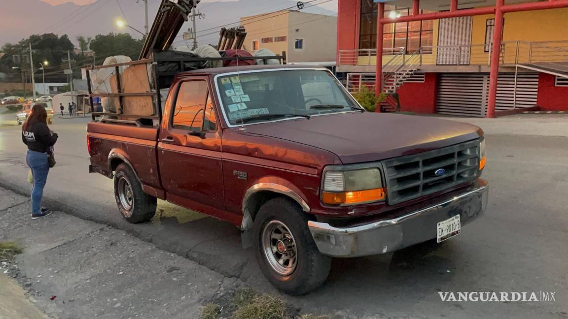 $!La camioneta en cuestión fue llevada al corralón mientras se deslindaron responsabilidades.